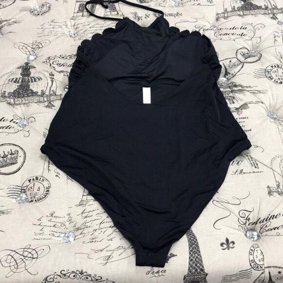 CHELSEA28 High Neck Scalloped One-Piece Swimsuit - Picture 4 of 7